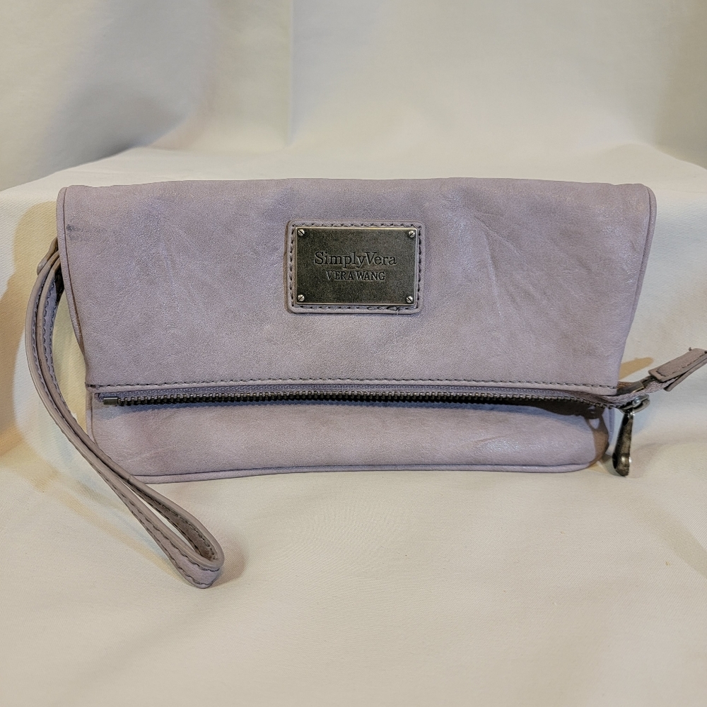 Womens wristlet
